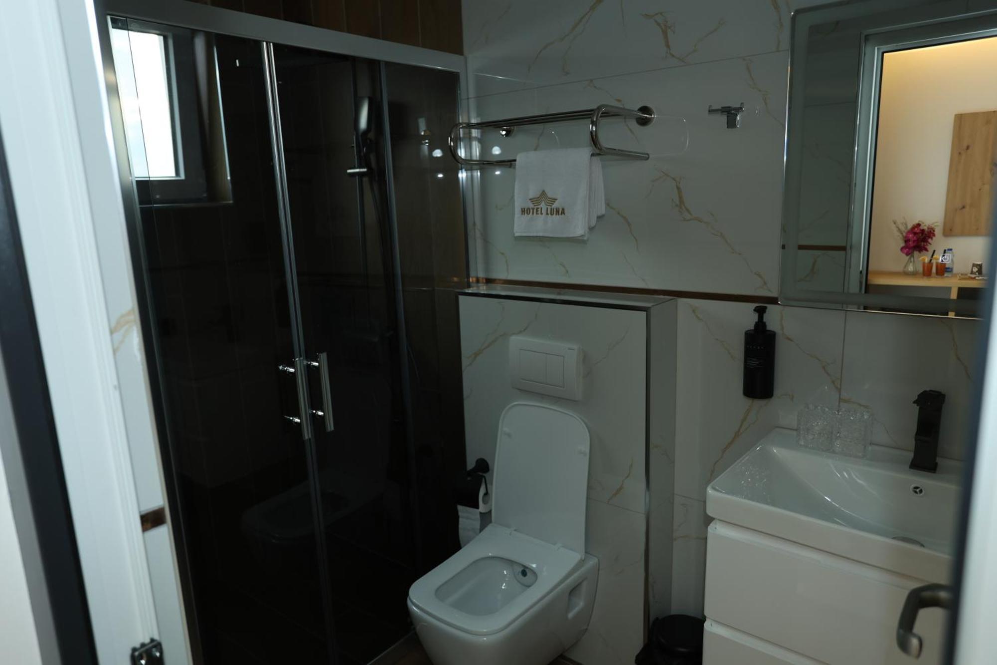 Hotel Luna Prizren Exterior foto